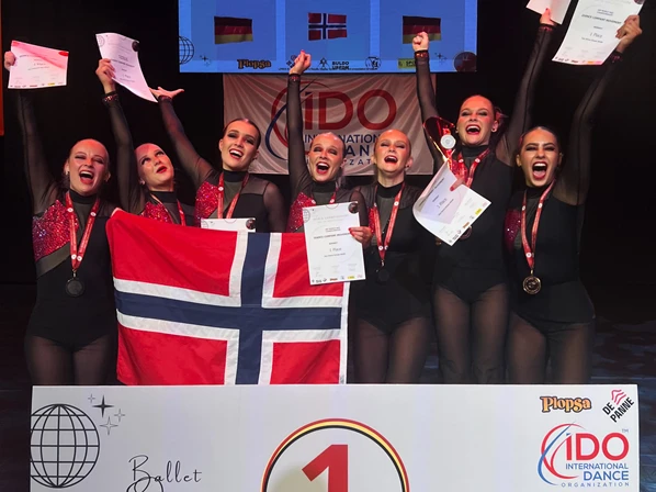 34CF2273-A53F-4FFA-AD85-C7F379C8DEB6