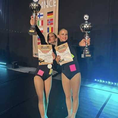 Mathea%20og%20hedvig%20duo