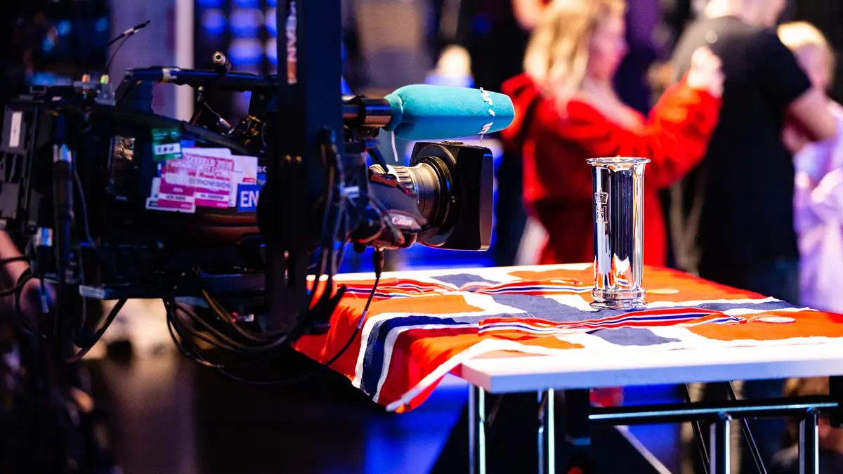 nm-veka_dag-_oliver-2970jpg_43222017825_o%20(1)