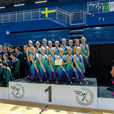 Artistic-group-%C3%85lesund-Sportsdrill-gull