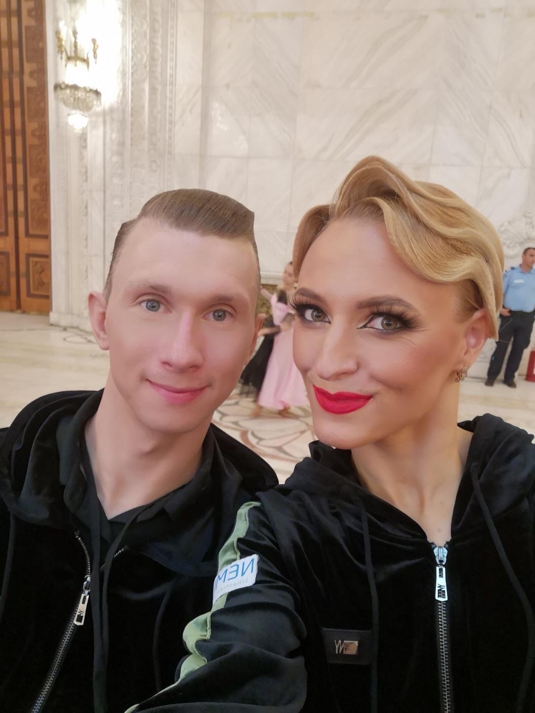 BF713545-98C8-4A2D-B8C9-3C96D7490933